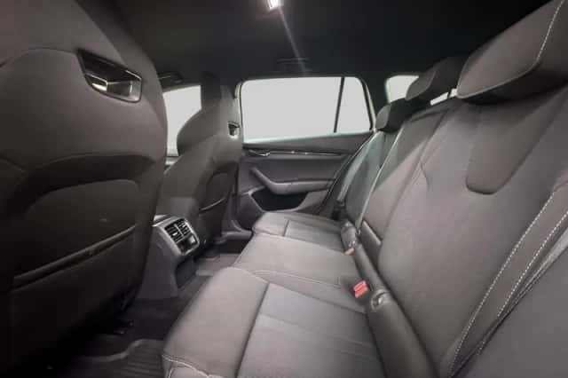 Škoda Octavia (2021) thumbnail 6