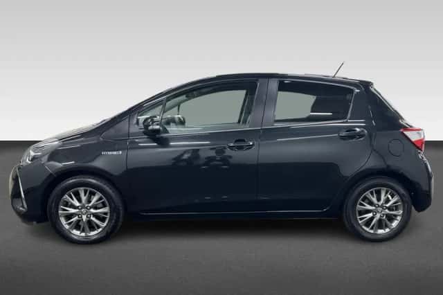 Toyota Yaris (2020) thumbnail 2