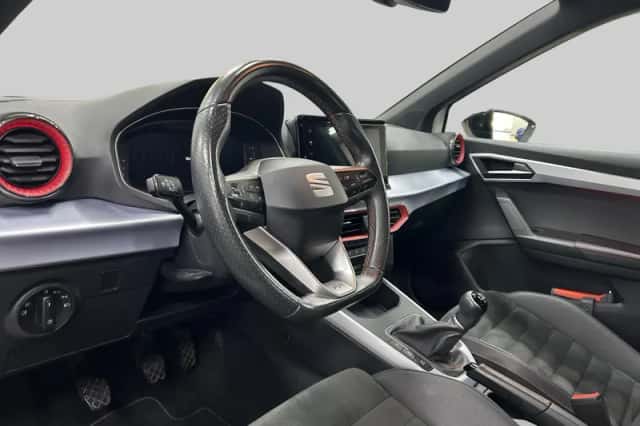 SEAT Arona (2022) thumbnail 4