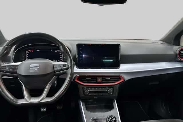 SEAT Arona (2022) thumbnail 5