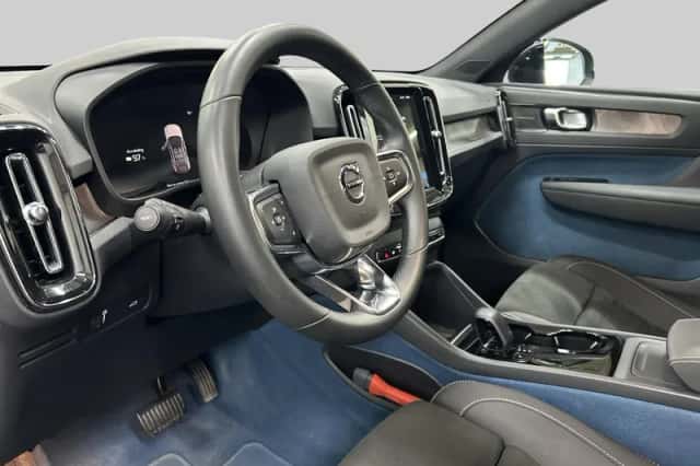 Volvo C40 (2021) thumbnail 4