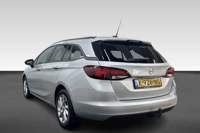 Opel Astra (2021) thumbnail 3