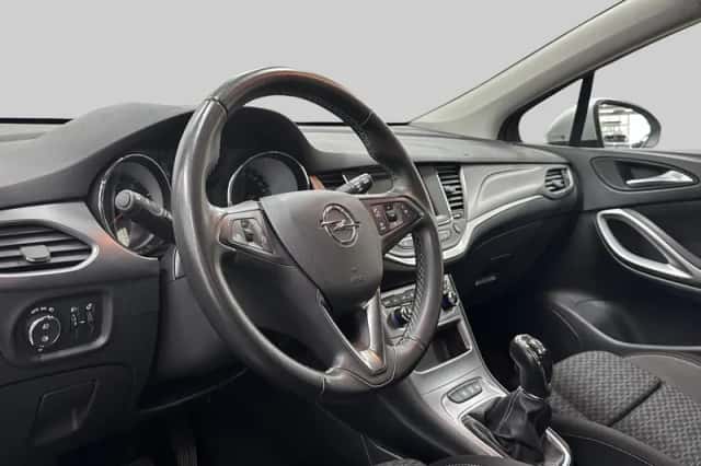 Opel Astra (2021) thumbnail 4