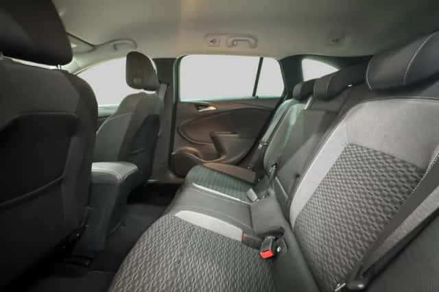 Opel Astra (2021) thumbnail 6