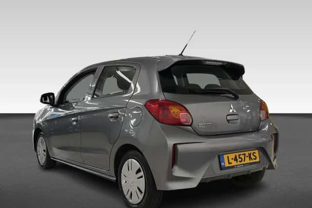 Mitsubishi Space Star (2021) thumbnail 3