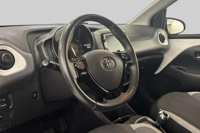 Toyota Aygo (2020) thumbnail 4