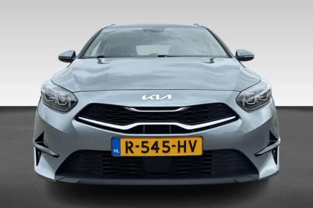 Kia Ceed Sportswagon (2022) thumbnail 4