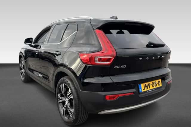 Volvo XC40 (2021) thumbnail 4