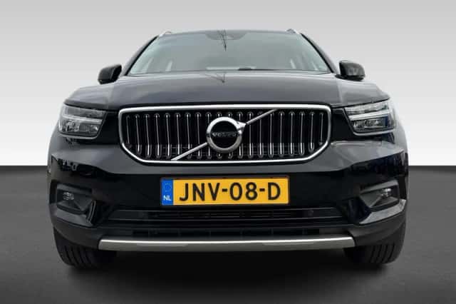 Volvo XC40 (2021) thumbnail 6