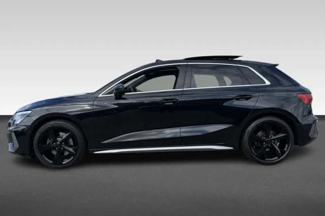 Audi A3 (2021) thumbnail 2