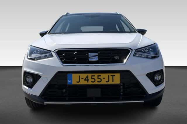 SEAT Arona (2020) thumbnail 4