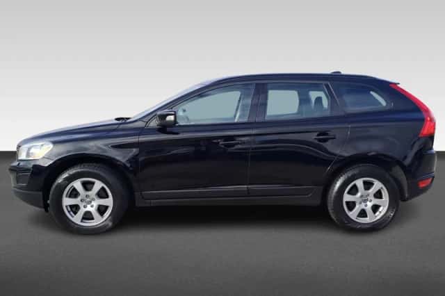 Volvo XC60 (2011) thumbnail 2