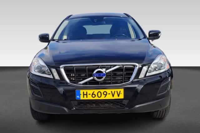 Volvo XC60 (2011) thumbnail 4