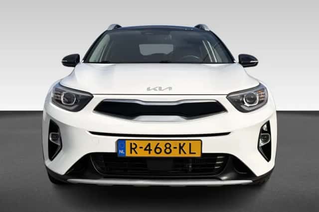 Kia Stonic (2022) thumbnail 4