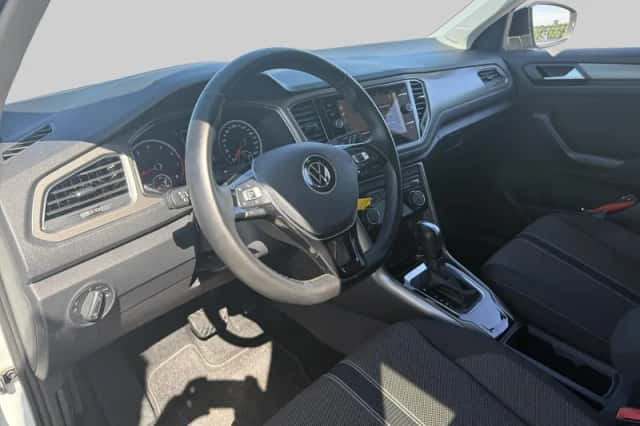 Volkswagen T-Roc (2021) thumbnail 4
