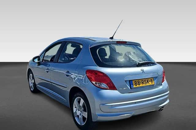 Peugeot 207 (2011) thumbnail 4