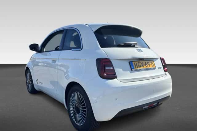 Fiat 500 (2025) thumbnail 3