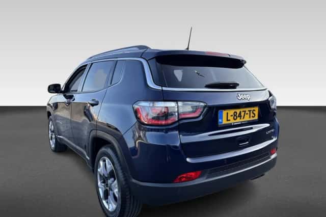 Jeep Compass (2019) thumbnail 3