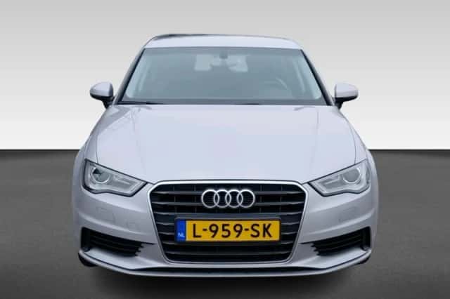 Audi A3 (2014) thumbnail 4
