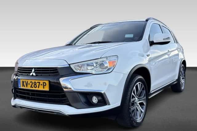 Mitsubishi ASX (2016) thumbnail 1