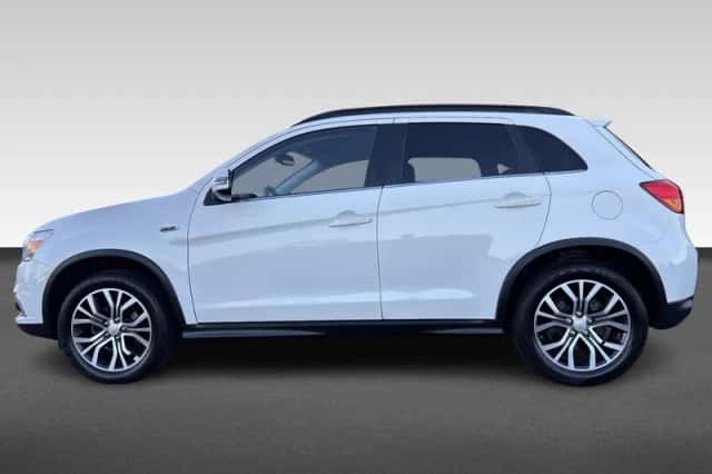 Mitsubishi ASX (2016) thumbnail 2