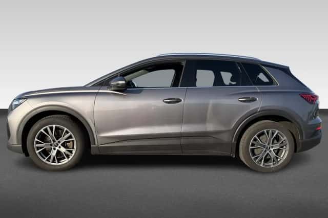 Audi Q4 e-tron (2021) thumbnail 2