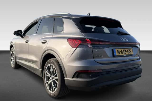 Audi Q4 e-tron (2021) thumbnail 3