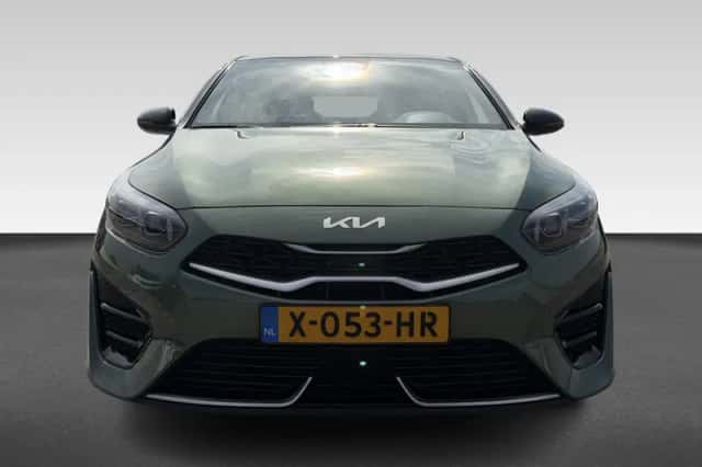 Kia Proceed (2023) thumbnail 4