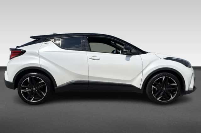 Toyota C-HR (2022) thumbnail 6