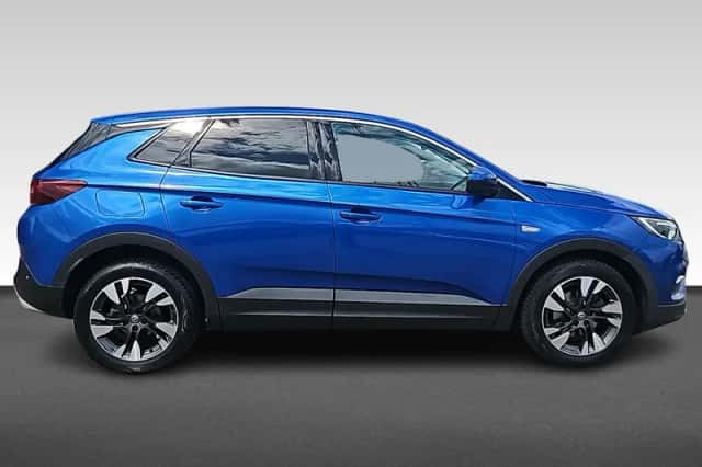 Opel Grandland X (2018) thumbnail 2