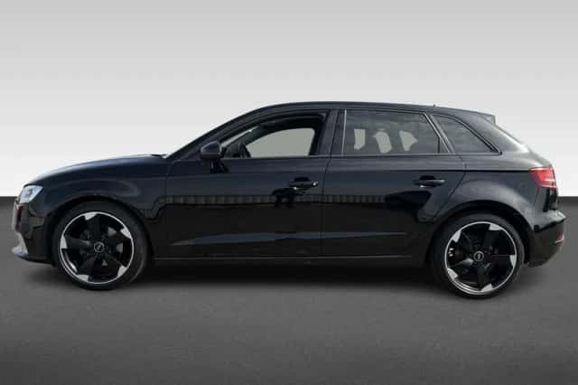 Audi A3 (2018) thumbnail 2