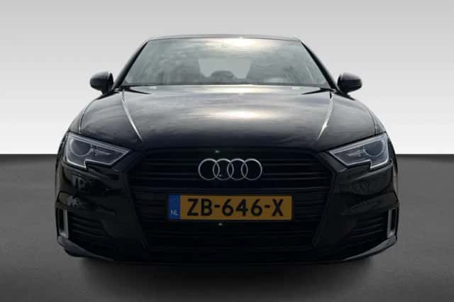 Audi A3 (2018) thumbnail 4