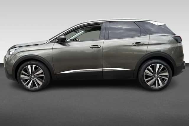 Peugeot 3008 (2018) thumbnail 2