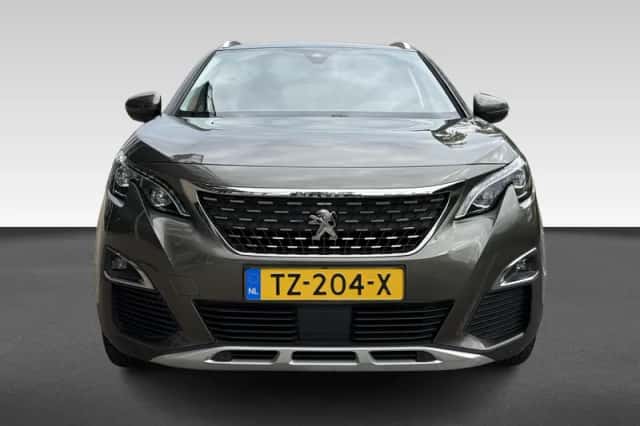 Peugeot 3008 (2018) thumbnail 4