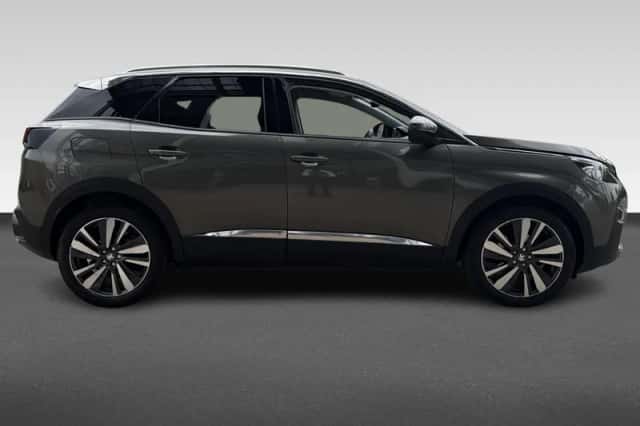 Peugeot 3008 (2018) thumbnail 6