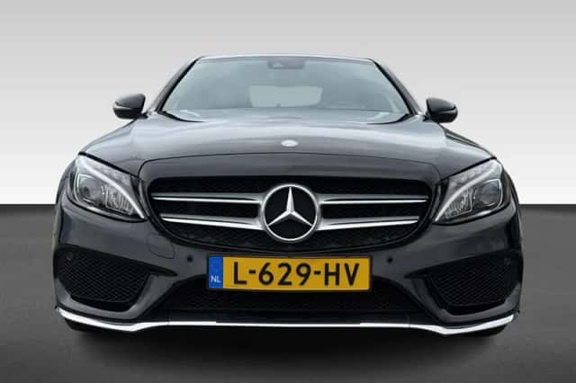Mercedes-Benz C-Klasse (2015) thumbnail 4