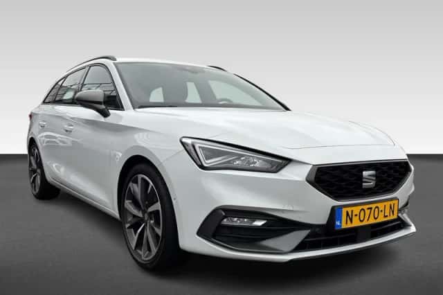 SEAT Leon (2021) thumbnail 5
