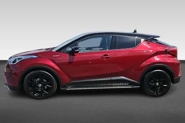Toyota C-HR (2018) thumbnail 2