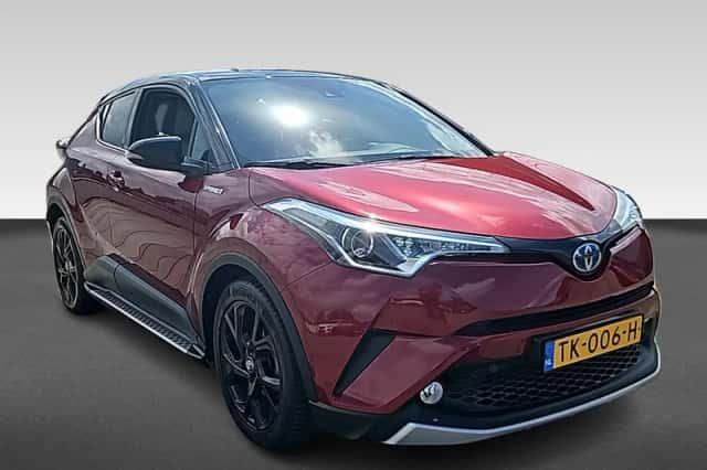 Toyota C-HR (2018) thumbnail 3