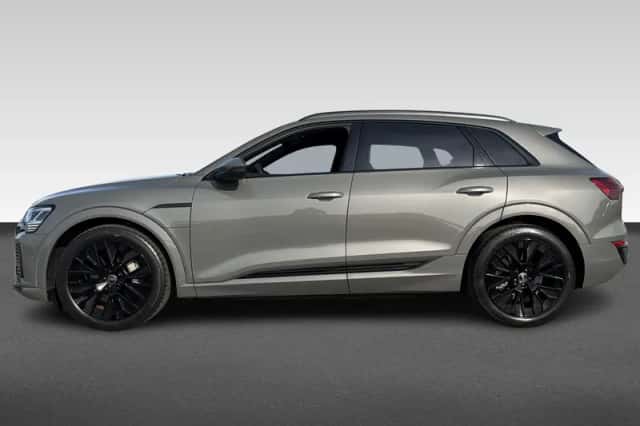 Audi Q8 e-tron (2024) thumbnail 2