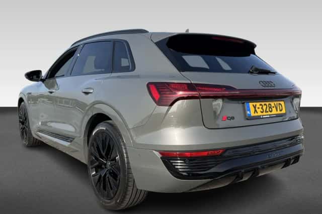 Audi Q8 e-tron (2024) thumbnail 3