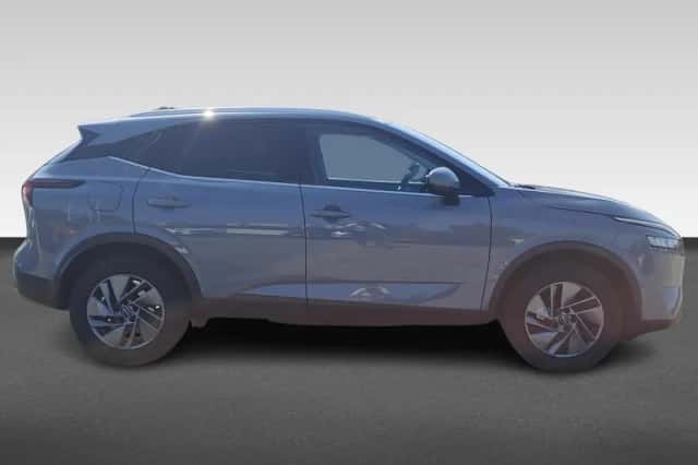 Nissan Qashqai (2023) thumbnail 6