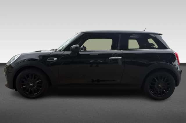 MINI Cooper (2016) thumbnail 2