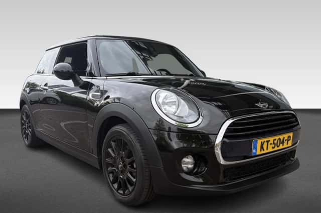 MINI Cooper (2016) thumbnail 5
