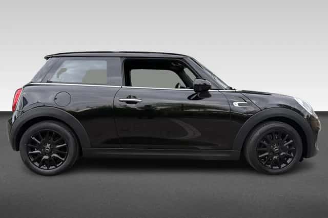 MINI Cooper (2016) thumbnail 6