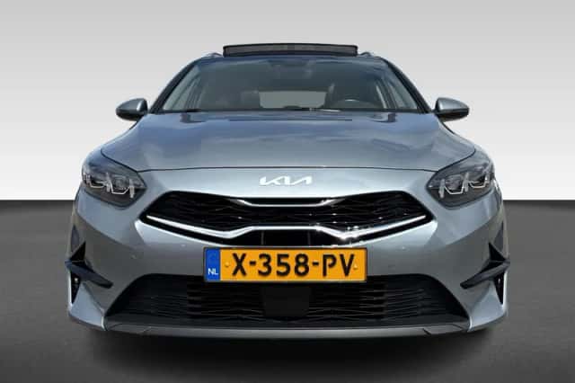 Kia Ceed Sportswagon (2024) thumbnail 4
