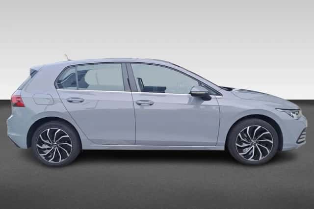 Volkswagen Golf (2022) thumbnail 5