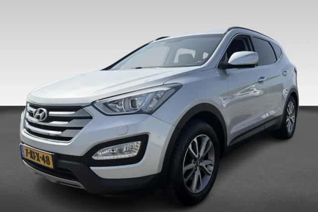 Hyundai Santa Fe (2013) thumbnail 1