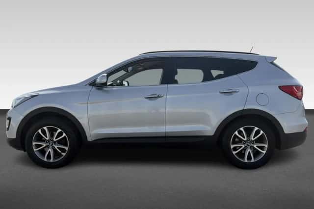 Hyundai Santa Fe (2013) thumbnail 2