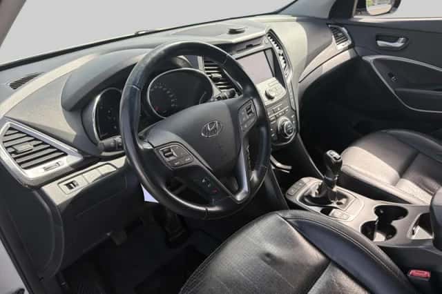 Hyundai Santa Fe (2013) thumbnail 4